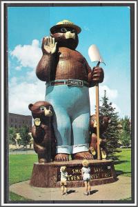 Minnesota, International Falls Smokey The Bear