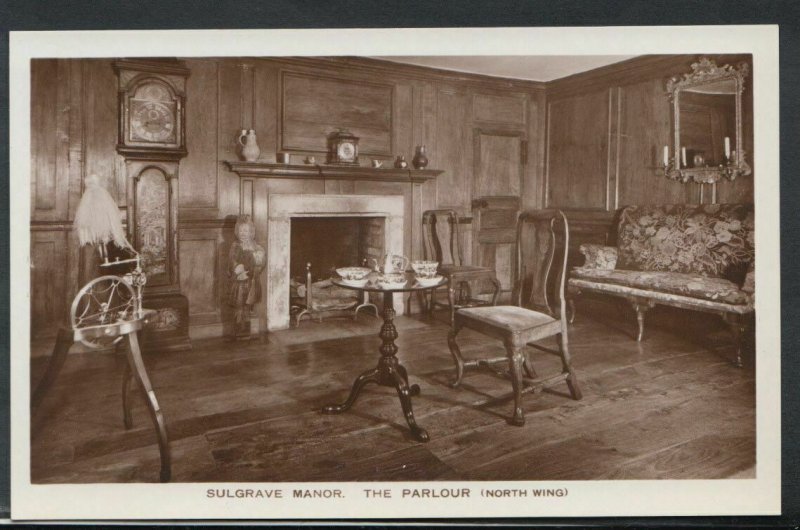 Northamptonshire Postcard - Sulgrave Manor - The Parlour (North Wing)    T1932