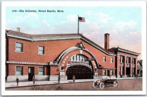 VINTAGE POSTCARD THE COLISEUM AT GRAND RAPIDS MICHIGAN (1920s)