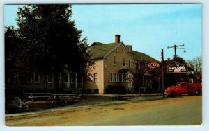 AMANA, IA Iowa COLONY INN ~ BLATZ BEER Sign 1950s Roadside Iowa County  Postcard