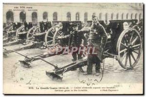 Old Postcard Militaria exposed German cannons at the Invalides Paris