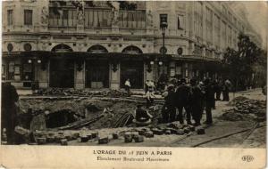 CPA L'ORAGE DU 15 JUIN a PARIS (8e) Éboulement Bd Haussmann (193145)