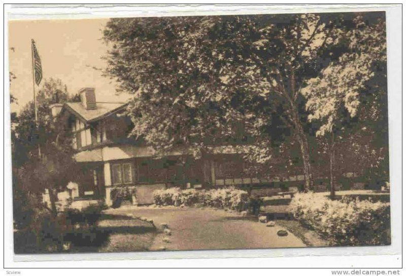 Entrance to the Retreat House, Saint Louis, Missouri,  PU-00-10s