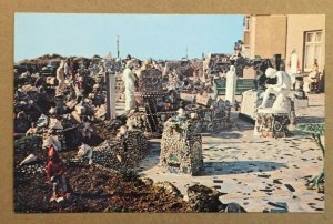 VINTAGE UNUSED POSTCARD - SHELL GARDENS, SOUTHBOURNE, DORSET, ENGLAND