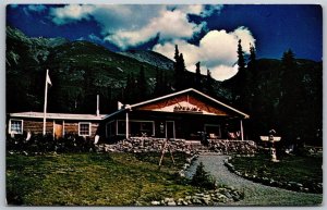 Vtg Palmer Alaska AK Meekins Lodge Totem Pole 1960s Old Chrome View Postcard
