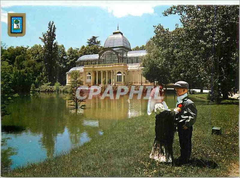 Postcard Modern Madrid Crystal Palace and Couple Typical Folklore Children