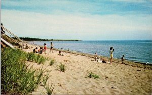 Northumberland Park Beach at Wood Island PE Prince Edward Island Postcard H32