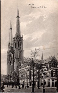 Netherlands Delft Burgwal met R.K. Kerk Vintage Postcard C022