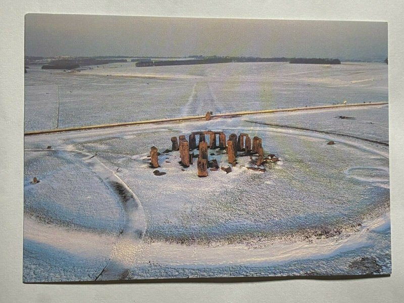 UNUSED UK PICTURE  POSTCARD - STONEHENGE WILTSHIRE ENGLISH HERITAGE   (KK2375) 