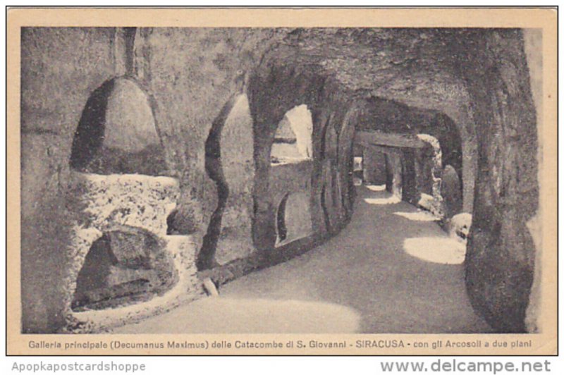 Italy Siracusa Galleria principale delle Catacombe di San Giovanni