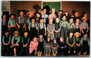 M-4292 Amish Children and Teacher Pose for Group Photograph Pennsylvania