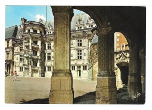 France Val Loire Blois Chateau Louis XII Arcade Courtyard Valoire 4X6 Postcard