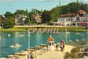 Postcard Modern Thermal Resort of Bagnoles de l'Orne (Orne) A corner of the l...