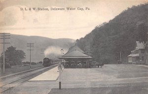 Delaware Water Gap Pennsylvania D.L. & W. Station, B/W Lithograph PC U7631