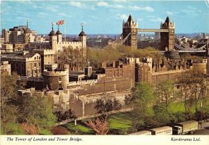 B87701 the tower of london and town bridge   uk