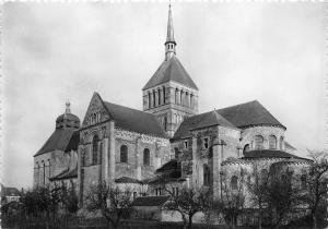 BR19534 Saint benoit sur loire la basilique    france