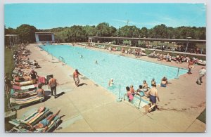 Roadside~Moodus CT~Banner Lodge~Largest Resort Pool In New England~Vintage PC