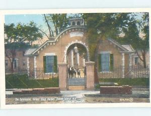 W-Border GATEHOUSE AT SNUG HARBOR Staten Island - New York City NY G1232