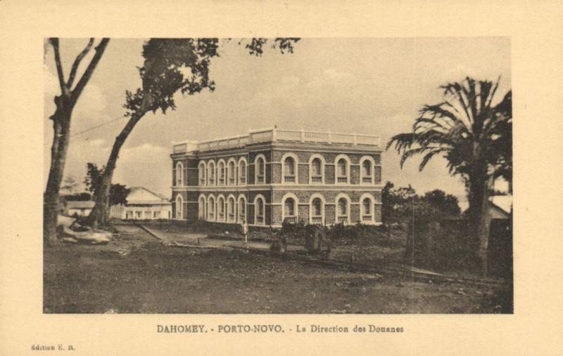 CPA Dahomey Afrique - Porto-Novo - La Direction des Douanes (86767)