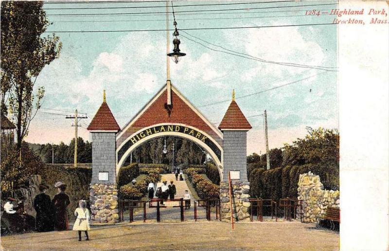 Massachusetts  Brockton , Entrance Gate to  Highland Park