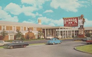 The Ramada Inn Love Field Municipal Airport Dallas USA 1960s Postcard