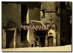 Modern Postcard Castle of Chateauneuf en Auxois Cote d'Or Inner Court