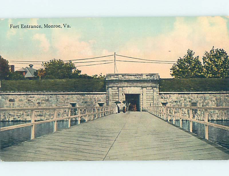 Divided-back MILITARY Fort Monroe - Old Point Comfort - Hampton VA AF8778@