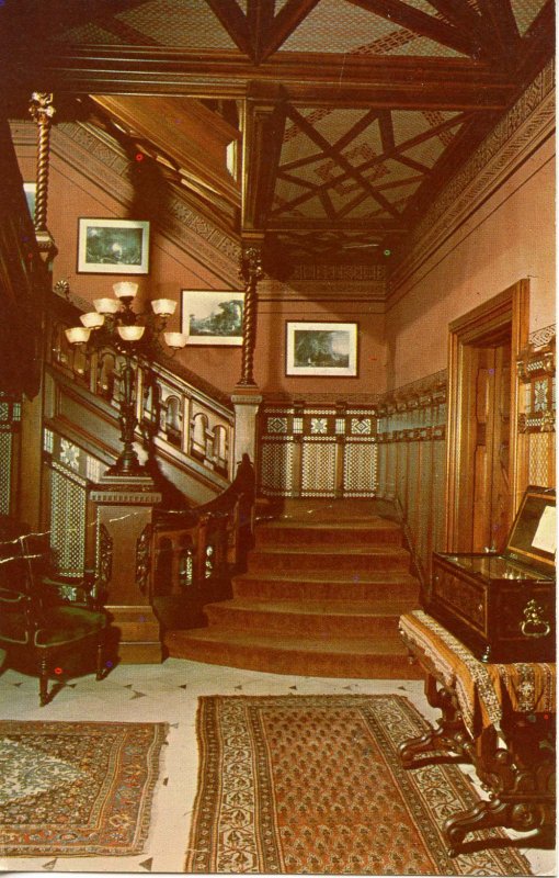 CT - Hartford. Mark Twain's House, Front Hall