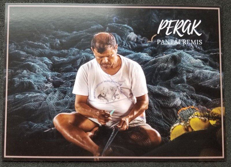 [AG] P108 Malaysia Fisherman Perak Pantai Remis Career Fishing (postcard) *New