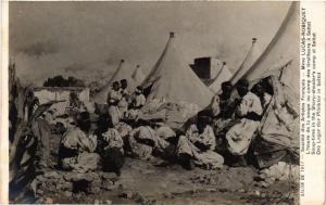 CPA AK Salon DE 1911 Mme LUCAS-ROBIQUET L'Heure de la soupe au camp (702165)