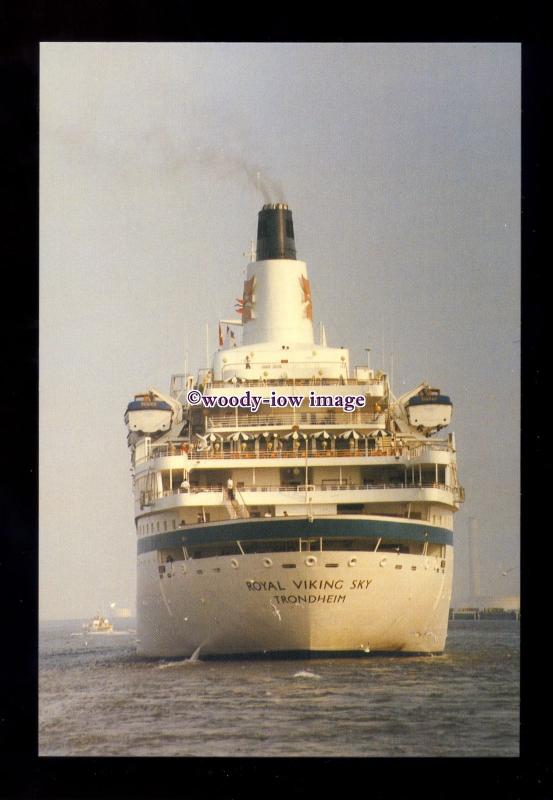 SIM0444 - Royal Viking Cruises Liner , Royal Viking Sky , built 1973 - postcard 