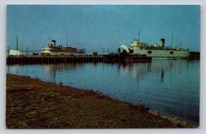 SS Straits of Mackinac & SS City of Cheboygan-St Ignace MI VTG Postcard 0882