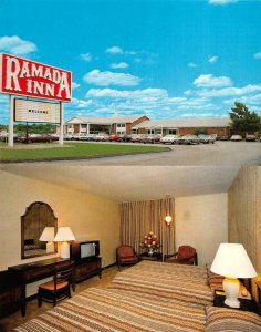 SEEKONK, Massachusetts MA  RAMADA INN MOTEL & ROOM VIEW Roadside *TWO* Postcards