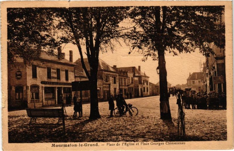 CPA MOURMELON-le-GRAND - Place de l'Église (364676)