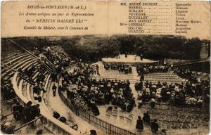 CPA DOUÉ-la Fontaine - Les Arenes antiques un jour de (296652)