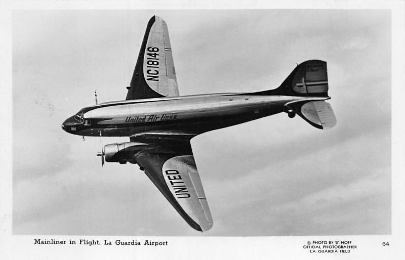 New York NY LaGuardia United Airlines Mainliner in Flight RPPC