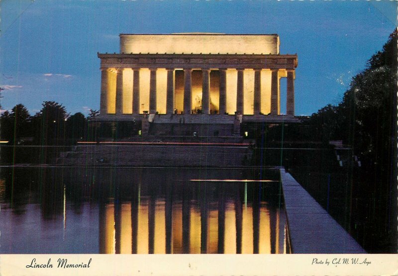 Postcard USA Lincoln Memorial Washington DC