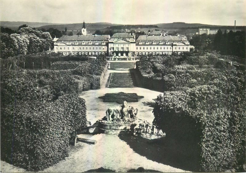 Postcard CZECH REPUBLIC Dobris le chateau de l'association des ecrivains castle