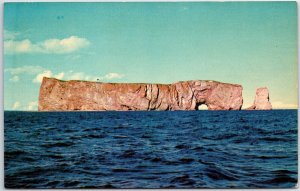 VINTAGE POSTCARD VIEW OF PERCE ROCK AT QUEBEC CANADA