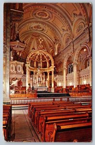 Church Interior, Trois Pistoles Quebec Canada, Vintage 1958 Chrome Postcard