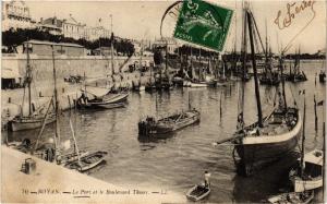 CPA ROYAN - Le Port et le Boulevard Thiers (481158)