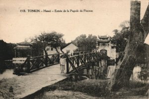 Vietnam Cochinchina Tonkin Hanoi Entrée de la Pagode du Pinceau Postcard 03.86