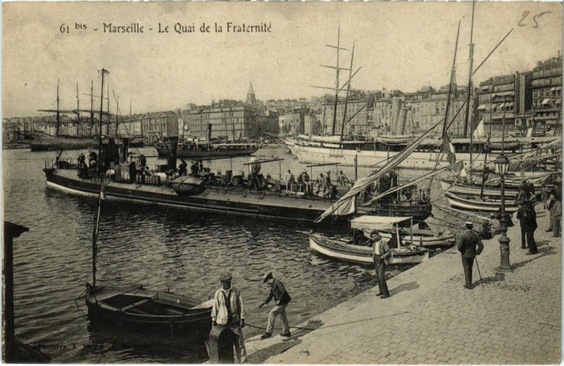 CPA MARSEILLE Le Quai de la Fraternite (66692)