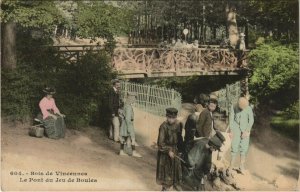 CPA PARIS (12e) Bois de VINCENNES. Le Pont de Jeu de Boules COLORISÉ (561025)