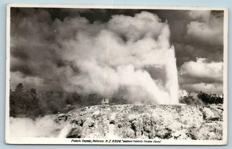 Postcard New Zealand Pohutu Geyser Rotorua RPPC c1930s Real Photo AD6