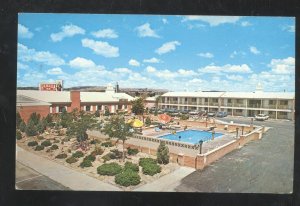 GALLUP NEW MEXICO THE RAMADA INN ROUTE 66 SWIMMING POOL VINTAGE POSTCARD