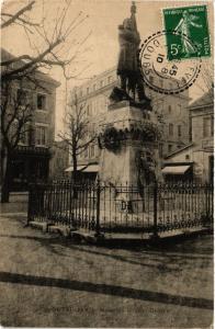 CPA MONTBÉLIARD - Statue du Colonel Denfert (486573)