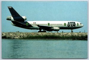 Airplane Postcard Union de Transports Aeriens UTA Airlines Douglas DC-10 DW11