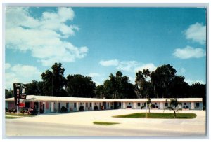 1957 Town Plaza Motel Restaurant Roadside View Ocala Florida FL Vintage Postcard 