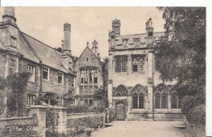 Somerset Postcard - The Chapel - Vicars Close - Wells Cathedral - Ref ZZ4514